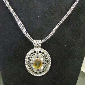 Amber fashion style necklace